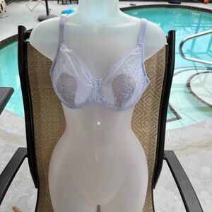 Elegant Lace Underwire Bra - Light Blue 32C